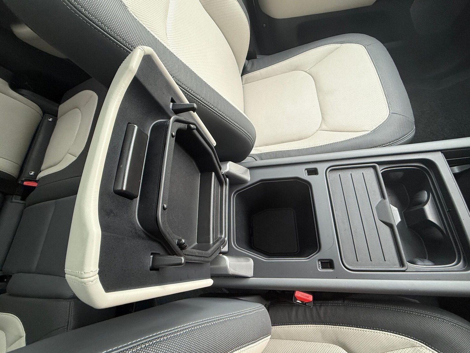 Used Land Rover Defender 130 2022 for sale - 76151173: Photo 66