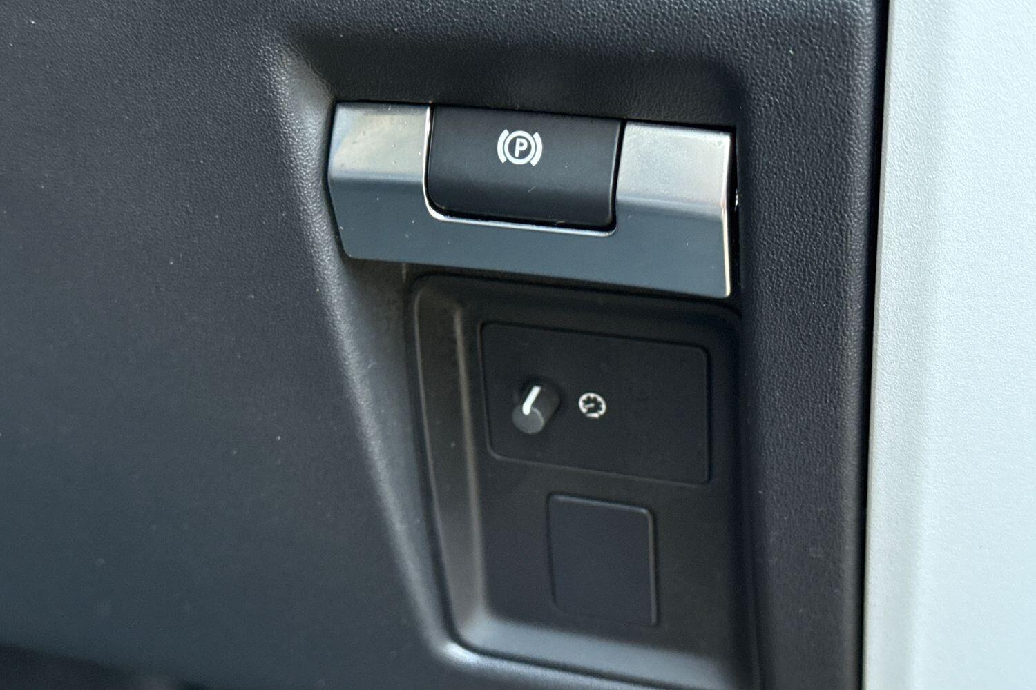 Used Land Rover Defender 90 2025 for sale - 77376933: Photo 29