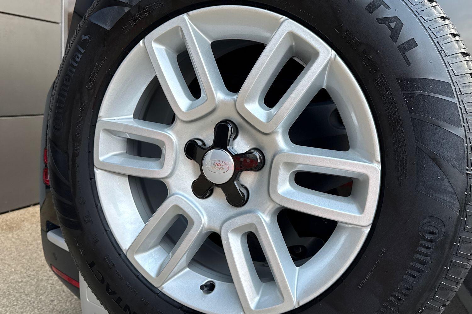 Used Land Rover Defender 90 2025 for sale - 77376933: Photo 35