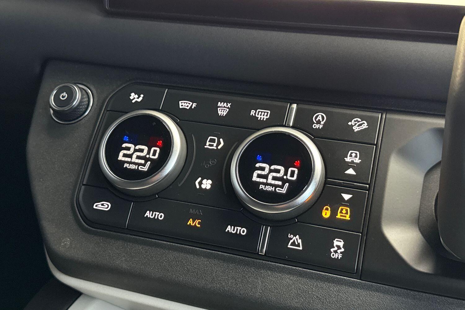 Used Land Rover Defender 90 2025 for sale - 77376933: Photo 41