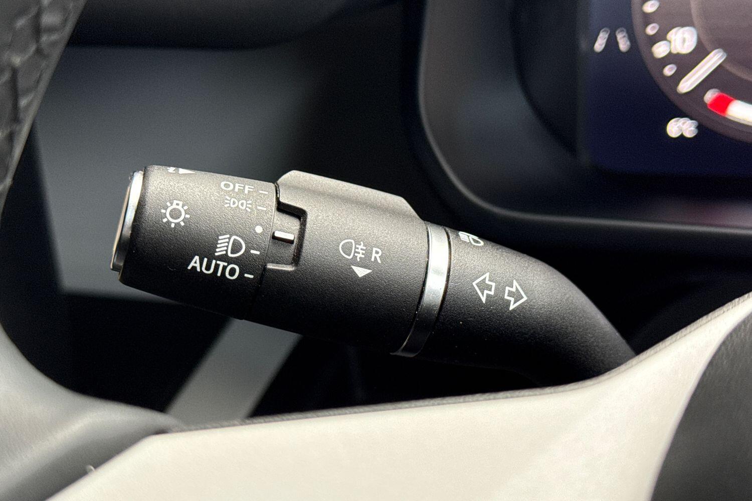 Used Land Rover Defender 90 2025 for sale - 77376933: Photo 56