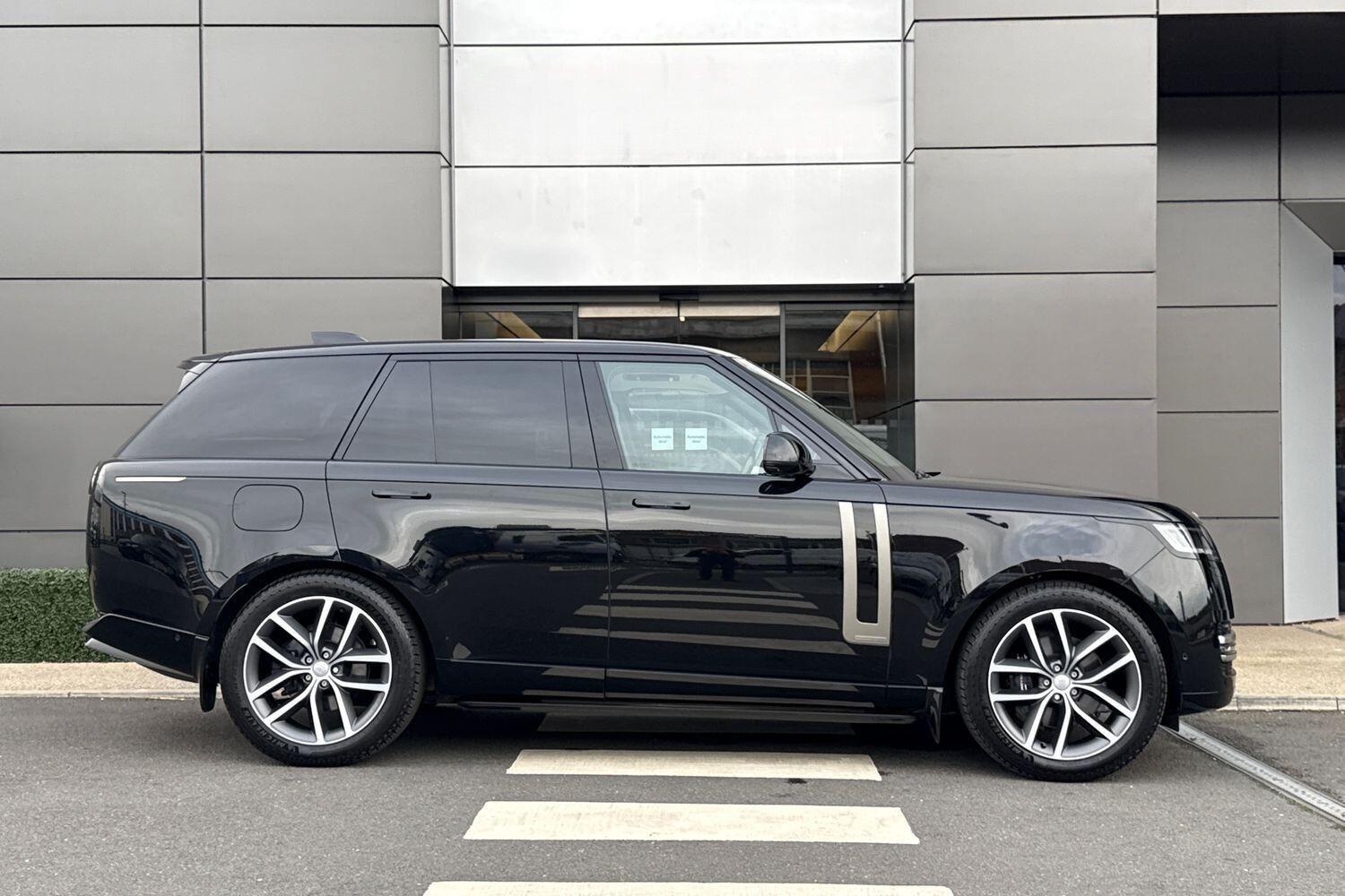 Used Land Rover Range Rover 2024 for sale - 76472130: Photo 2