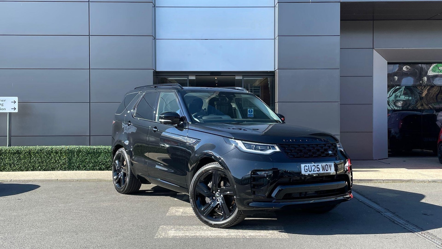 Used Land Rover Discovery 2025 for sale - 76371220: Photo 1