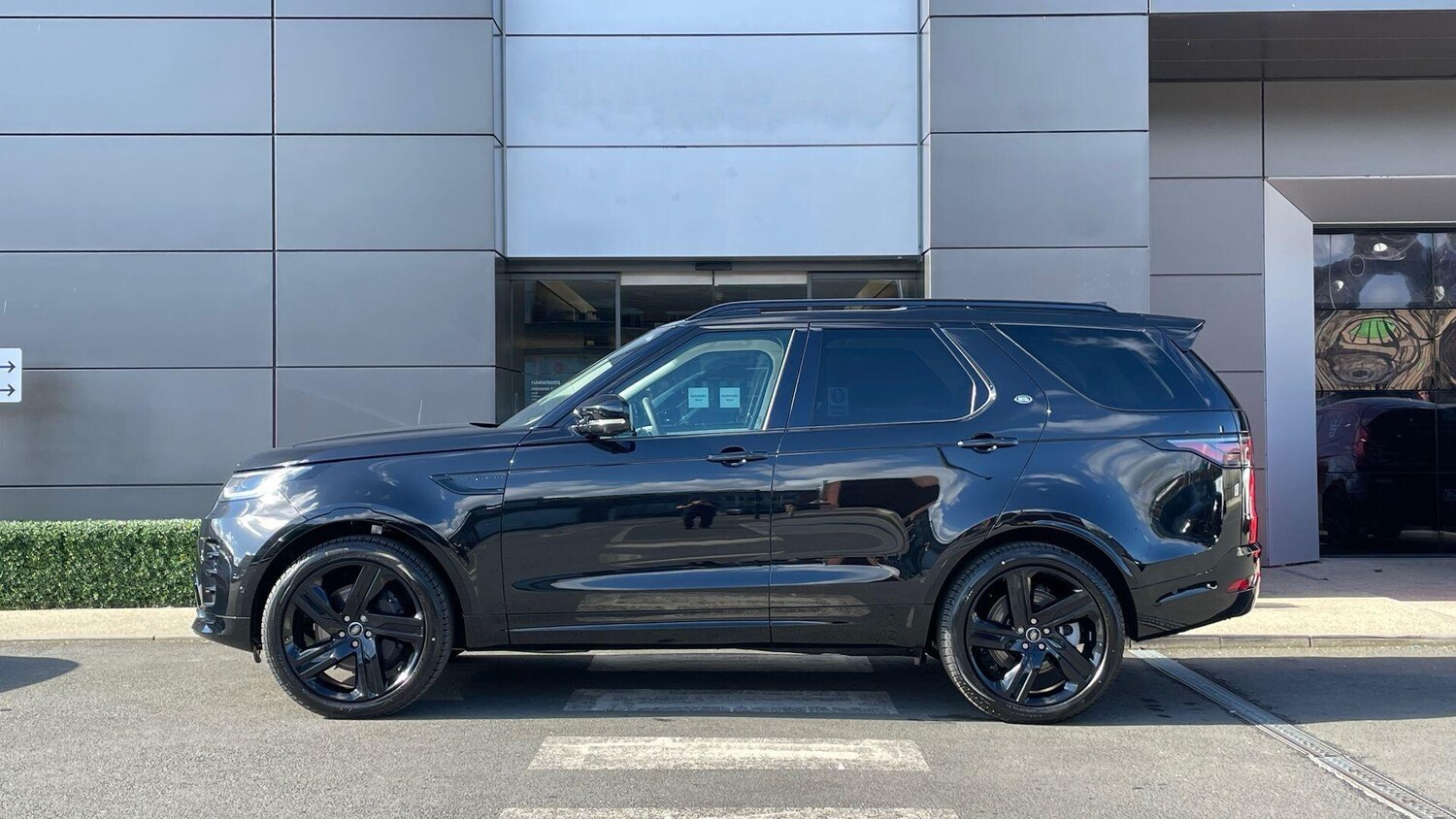 Used Land Rover Discovery 2025 for sale - 76371220: Photo 17