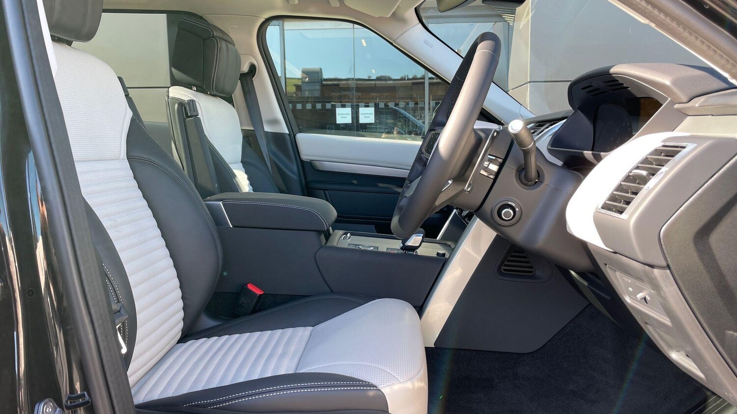 Used Land Rover Discovery 2025 for sale - 76371220: Photo 44