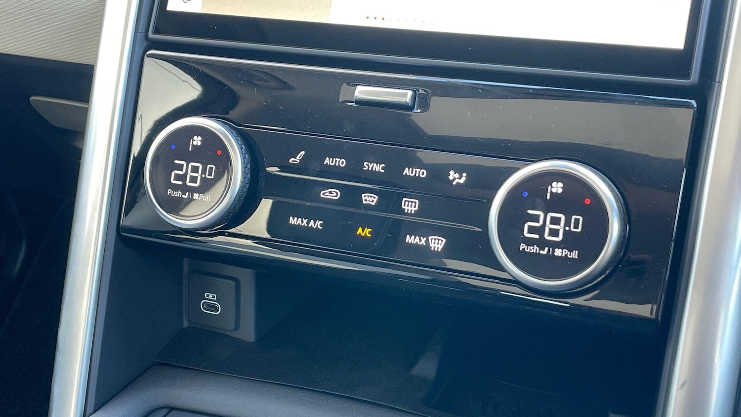 Used Land Rover Discovery 2025 for sale - 76371220: Photo 74