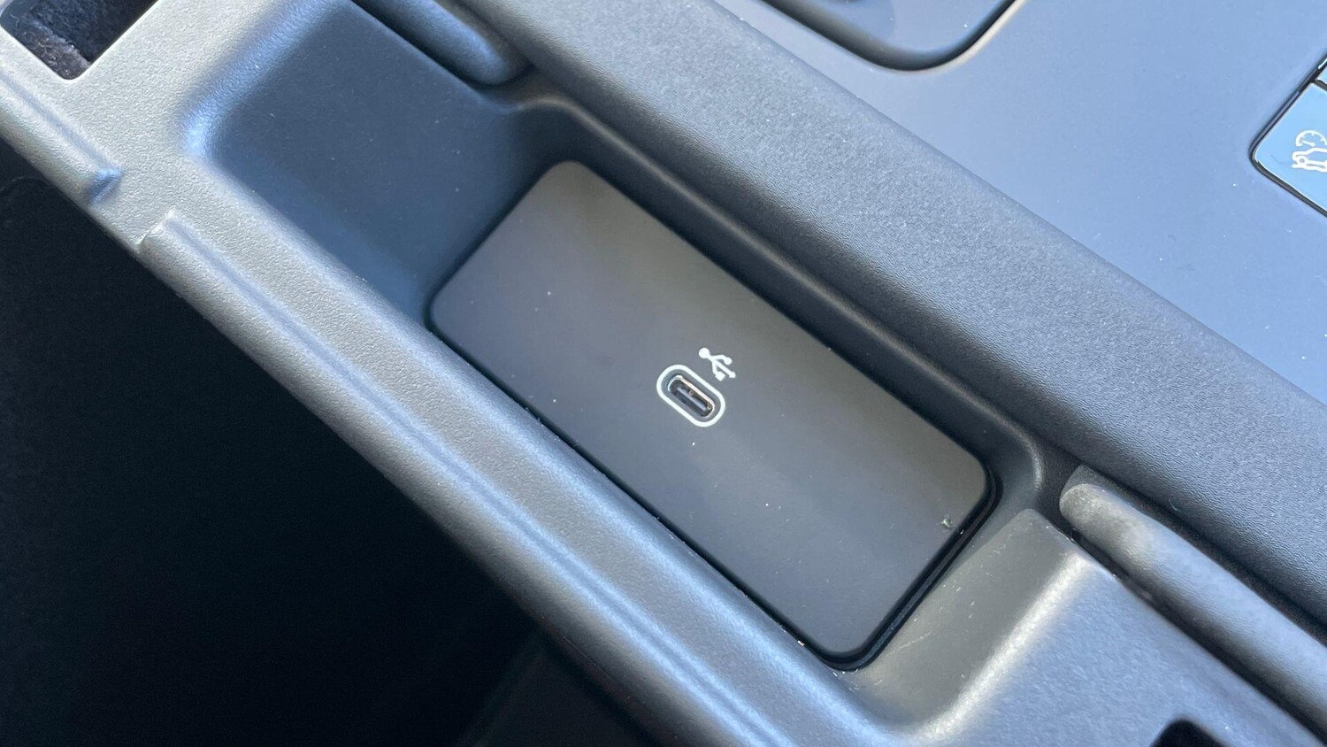 Used Land Rover Discovery 2025 for sale - 76371220: Photo 86