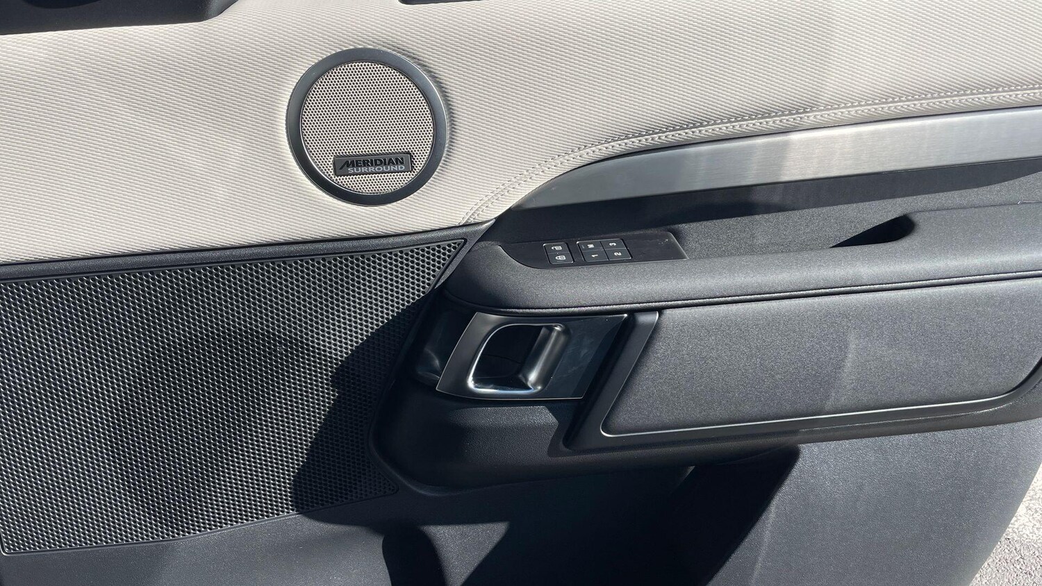 Used Land Rover Discovery 2025 for sale - 76371220: Photo 87