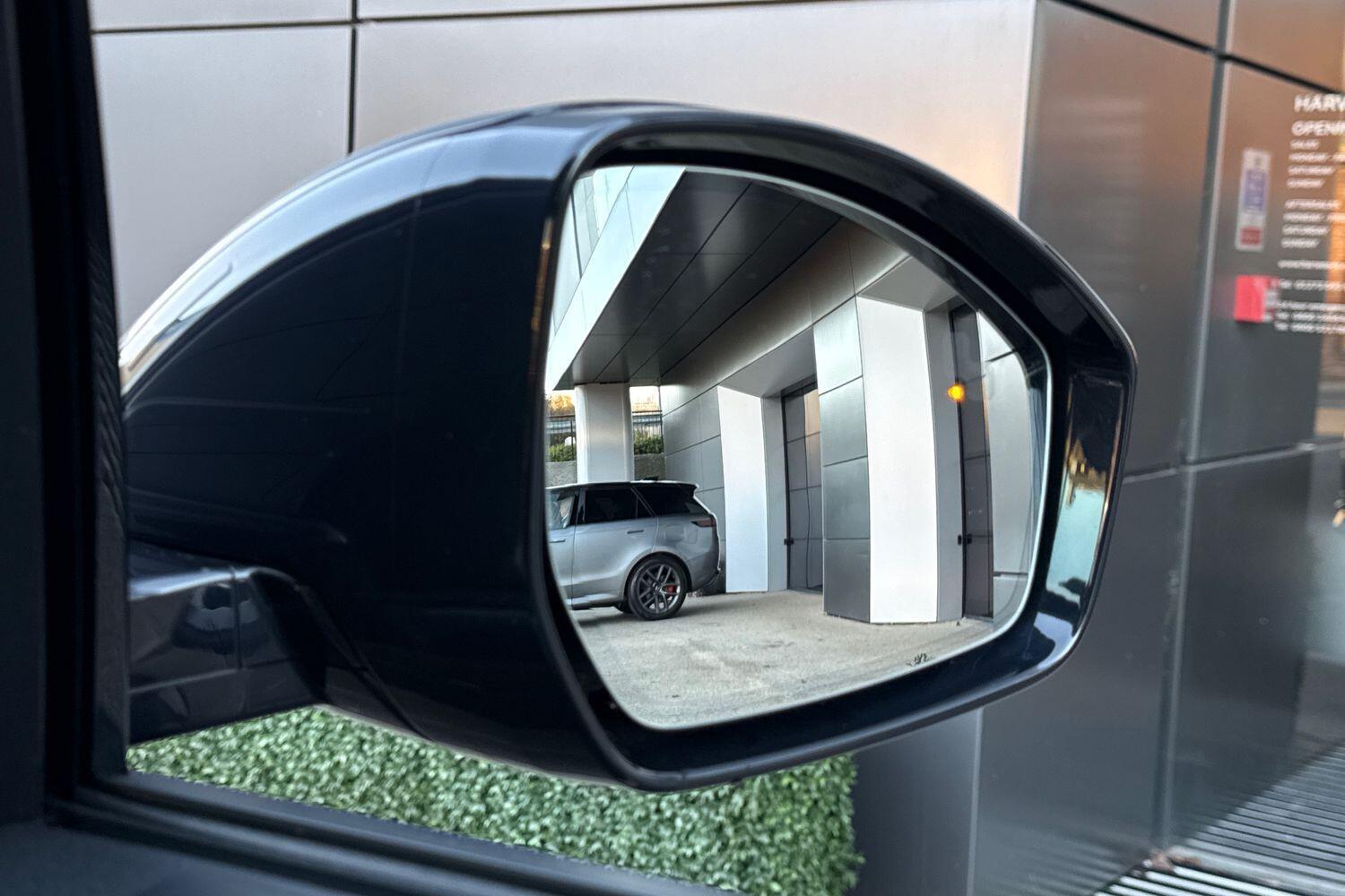 Used Land Rover Discovery Sport for sale - 76714289: Photo 27