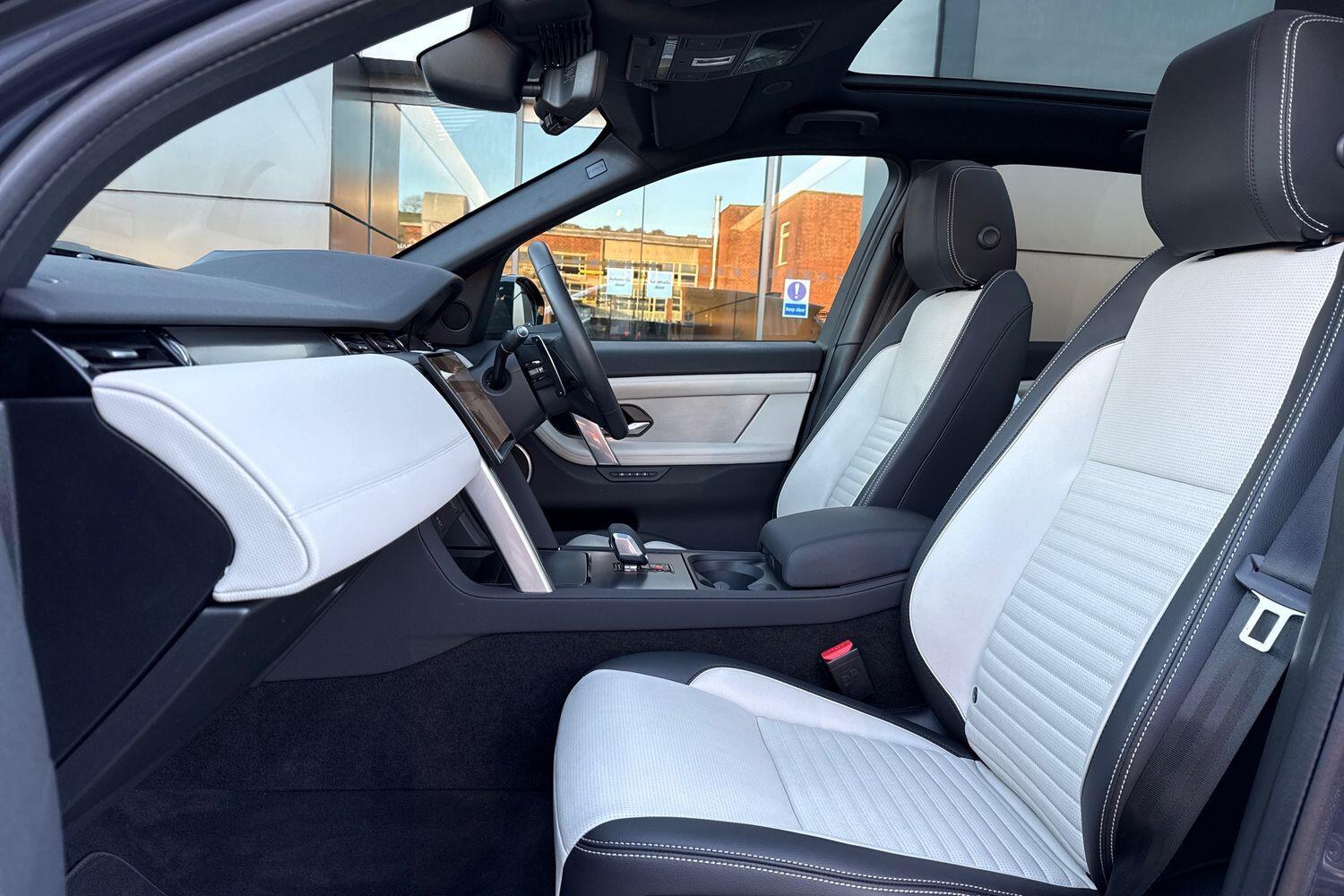 Used Land Rover Discovery Sport for sale - 76714289: Photo 41