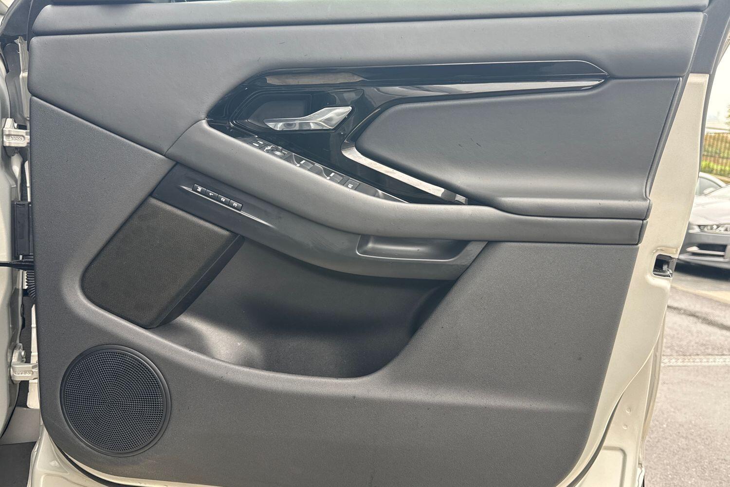 Used Land Rover Range Rover Evoque 2024 for sale - 76513288: Photo 31