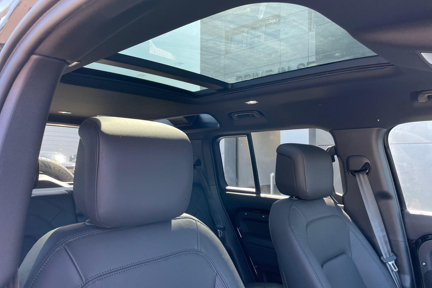 Used Land Rover Defender 2025 for sale - 76657010: Photo 13