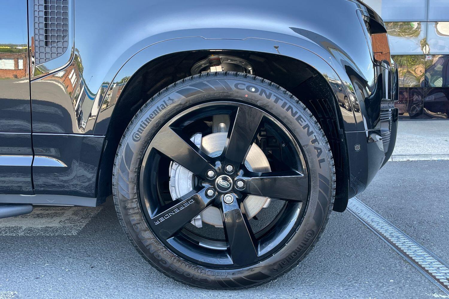 Used Land Rover Defender 2025 for sale - 76657010: Photo 22