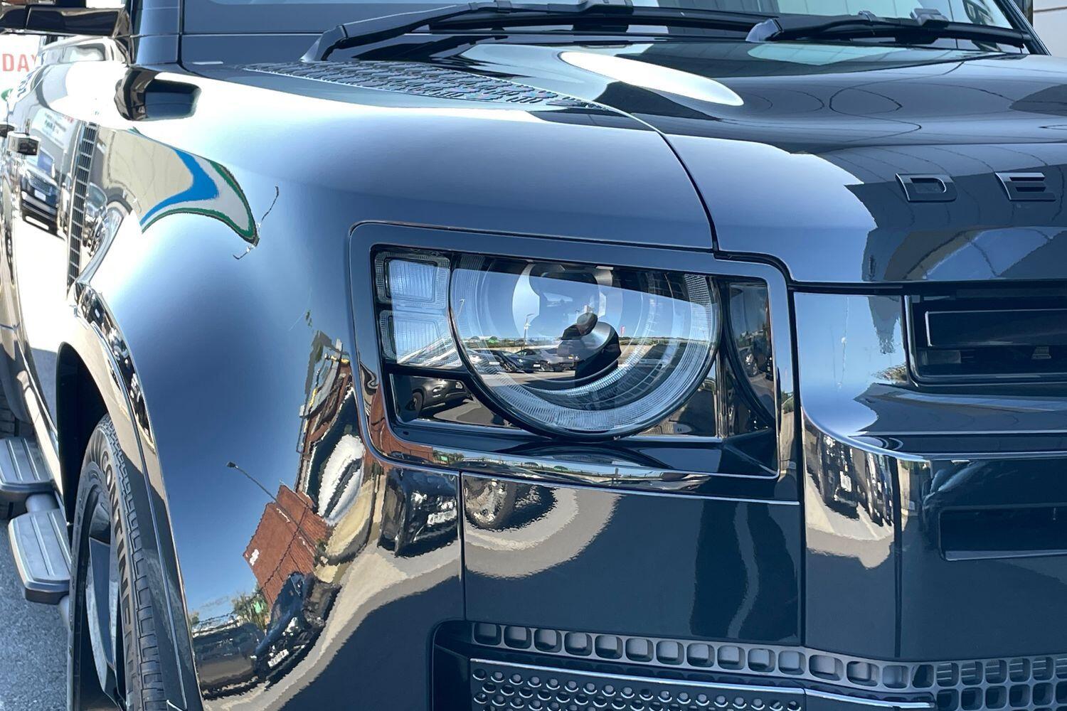 Used Land Rover Defender 2025 for sale - 76657010: Photo 31