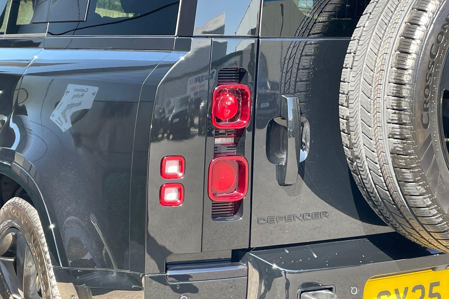 Used Land Rover Defender 2025 for sale - 76657010: Photo 32