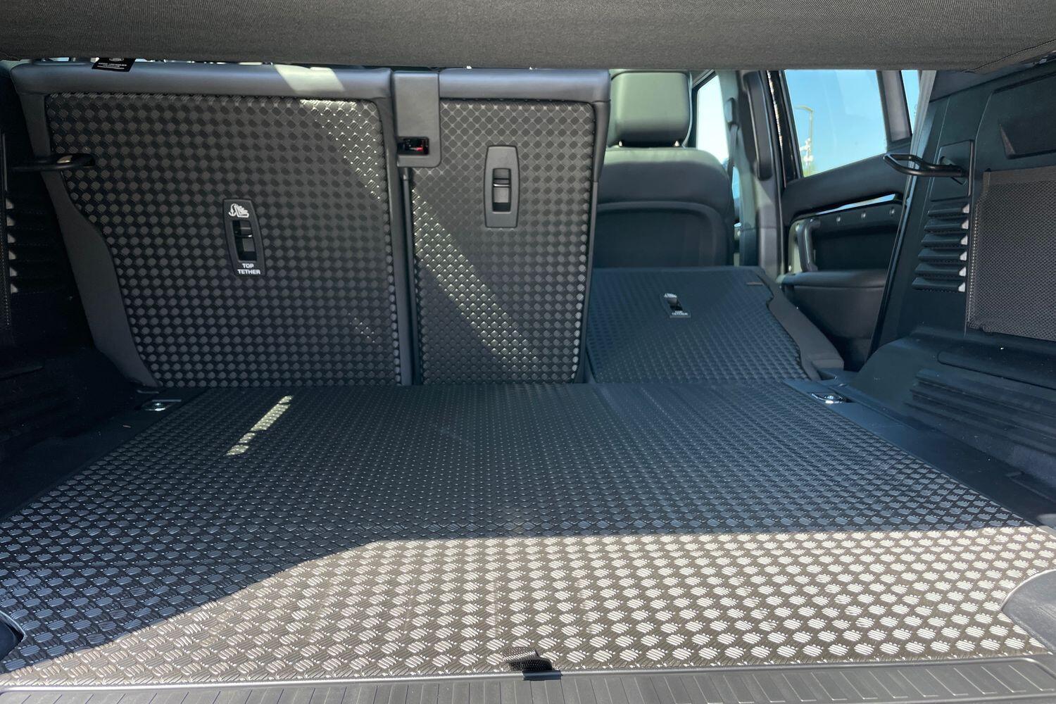 Used Land Rover Defender 2025 for sale - 76657010: Photo 37