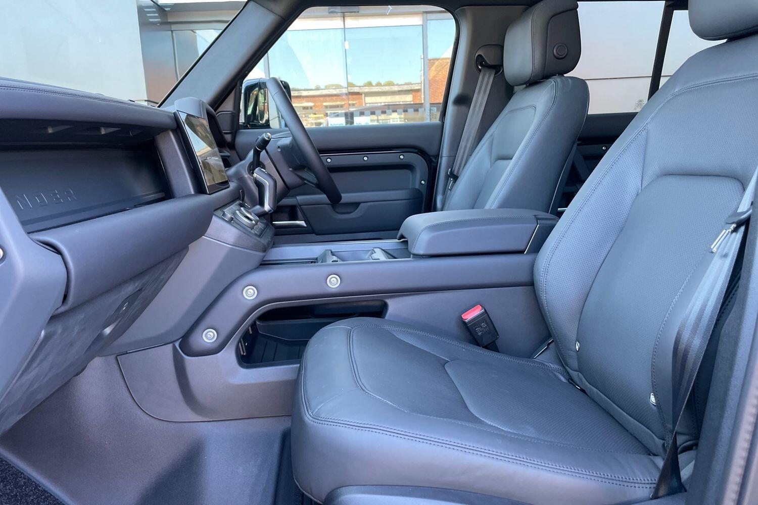 Used Land Rover Defender 2025 for sale - 76657010: Photo 41