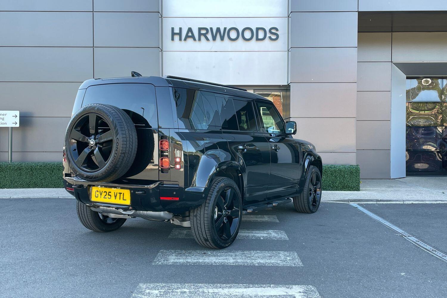 Used Land Rover Defender 2025 for sale - 76657010: Photo 6