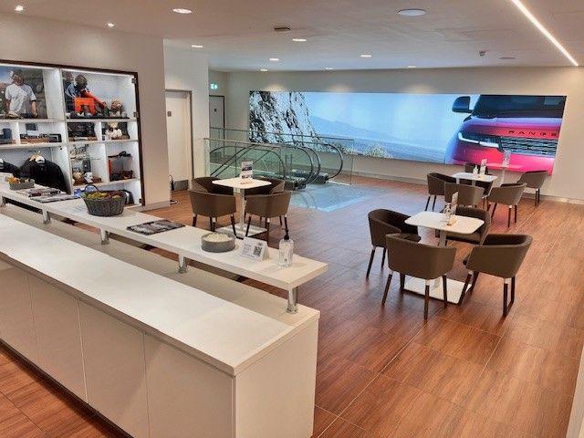 Used Land Rover Defender 2025 for sale - 76657010: Photo 76