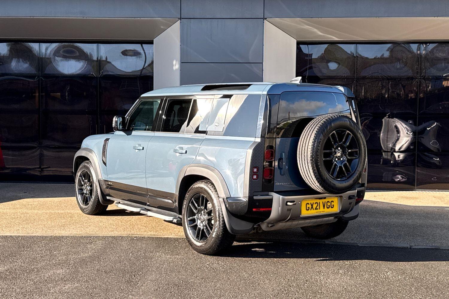 Used Land Rover Defender 2021 for sale - 77440882: Photo 10