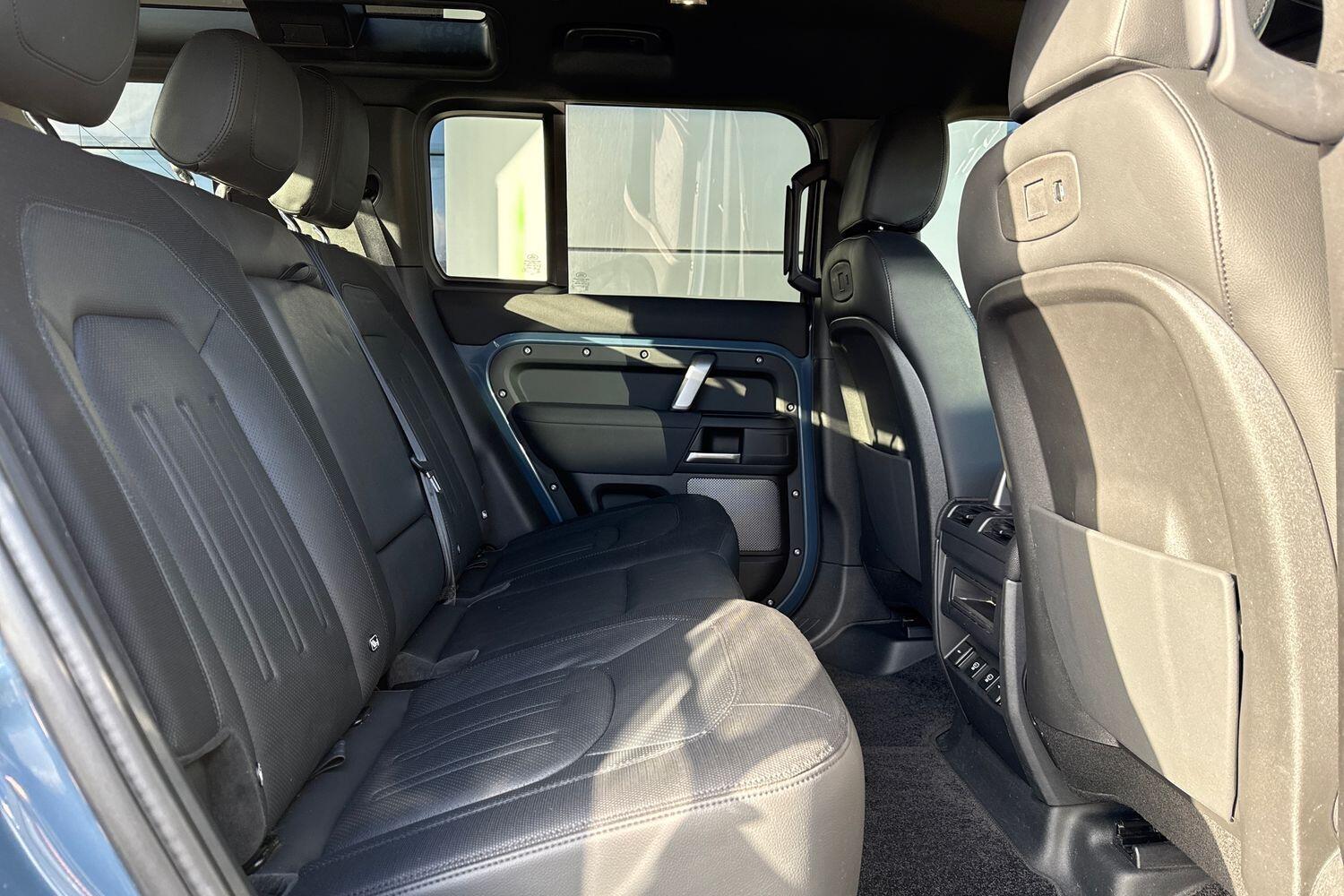 Used Land Rover Defender 2021 for sale - 77440882: Photo 20