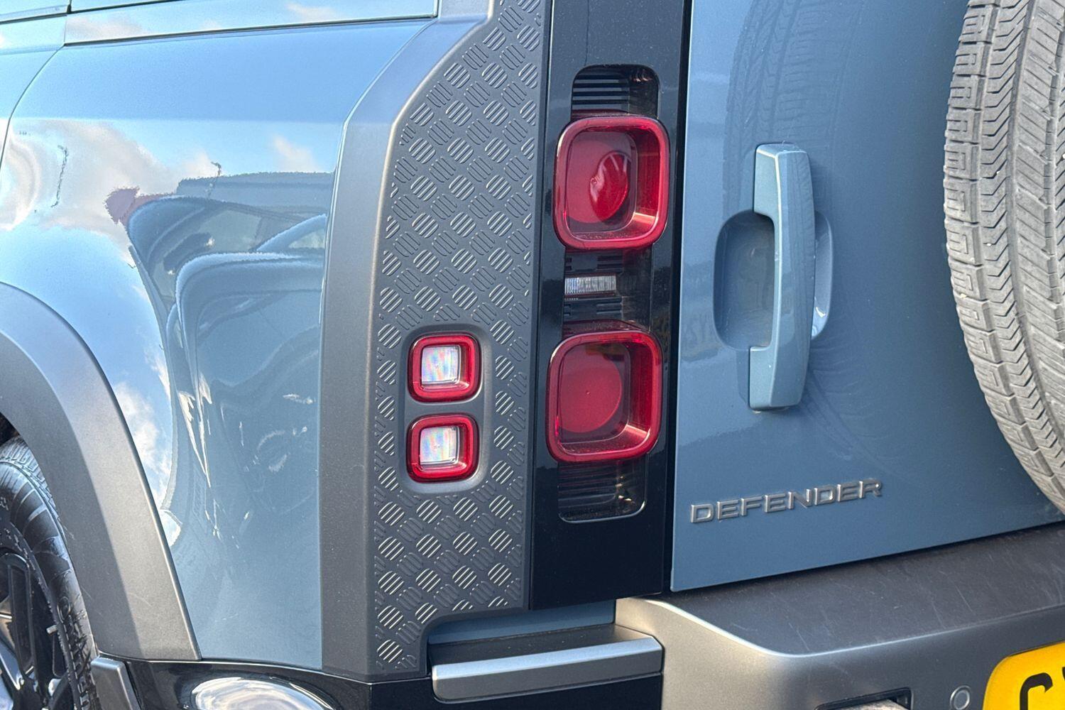 Used Land Rover Defender 2021 for sale - 77440882: Photo 21