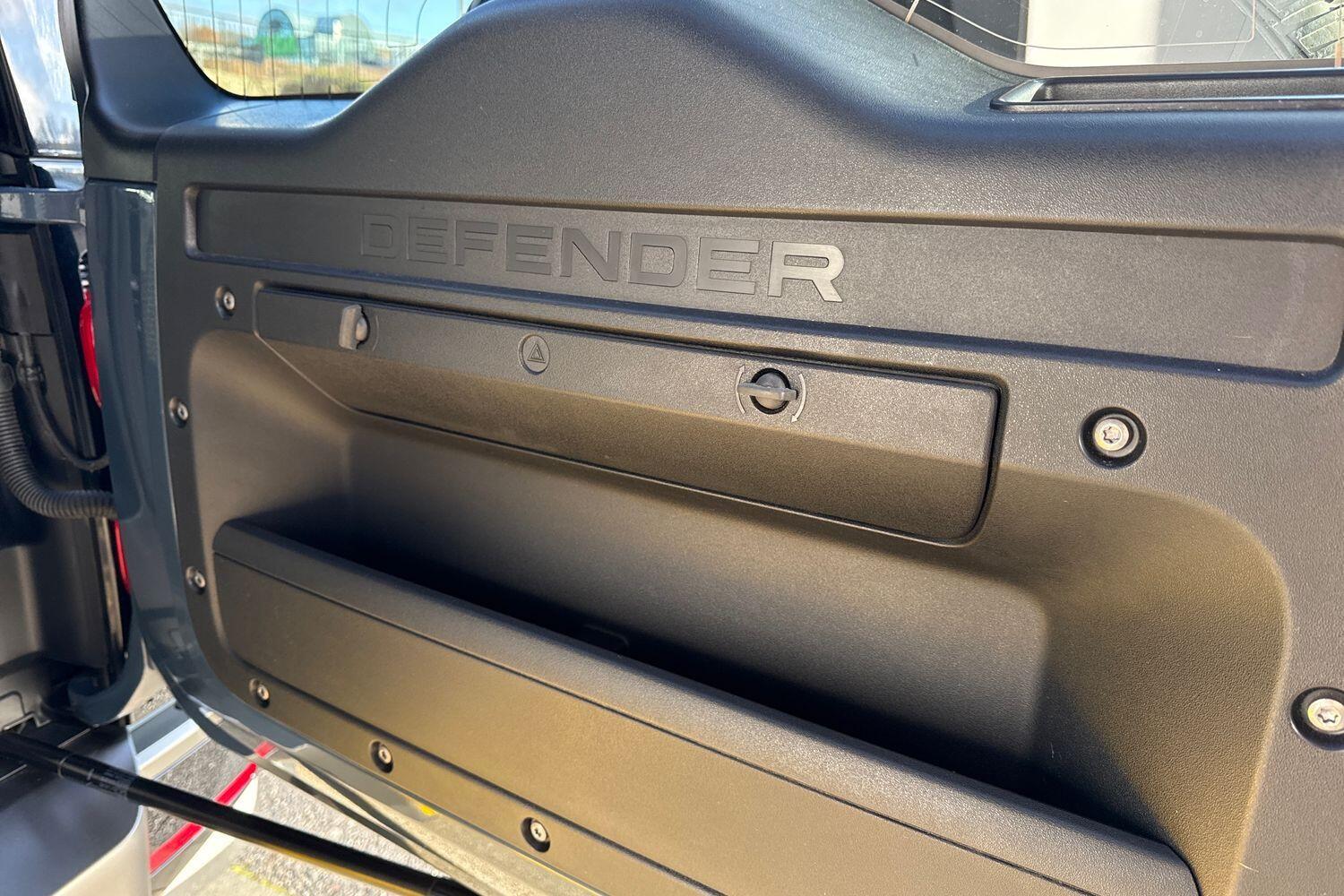 Used Land Rover Defender 2021 for sale - 77440882: Photo 32