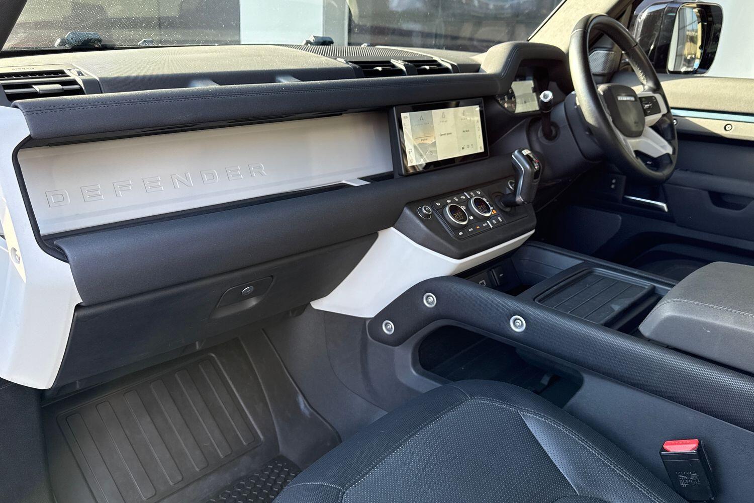 Used Land Rover Defender 2021 for sale - 77440882: Photo 36