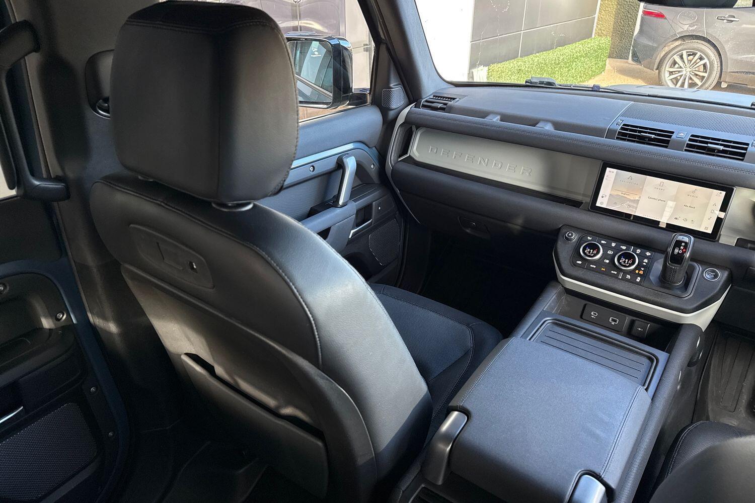 Used Land Rover Defender 2021 for sale - 77440882: Photo 40