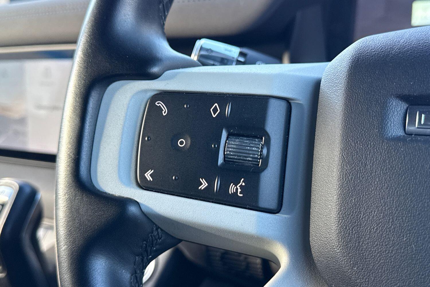 Used Land Rover Defender 2021 for sale - 77440882: Photo 46