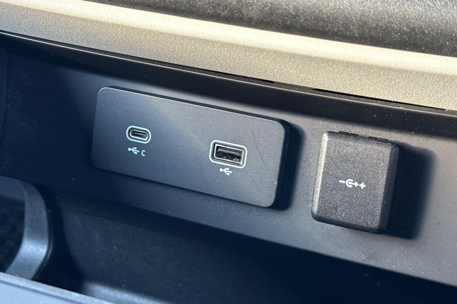 Used Land Rover Defender 2021 for sale - 77440882: Photo 51