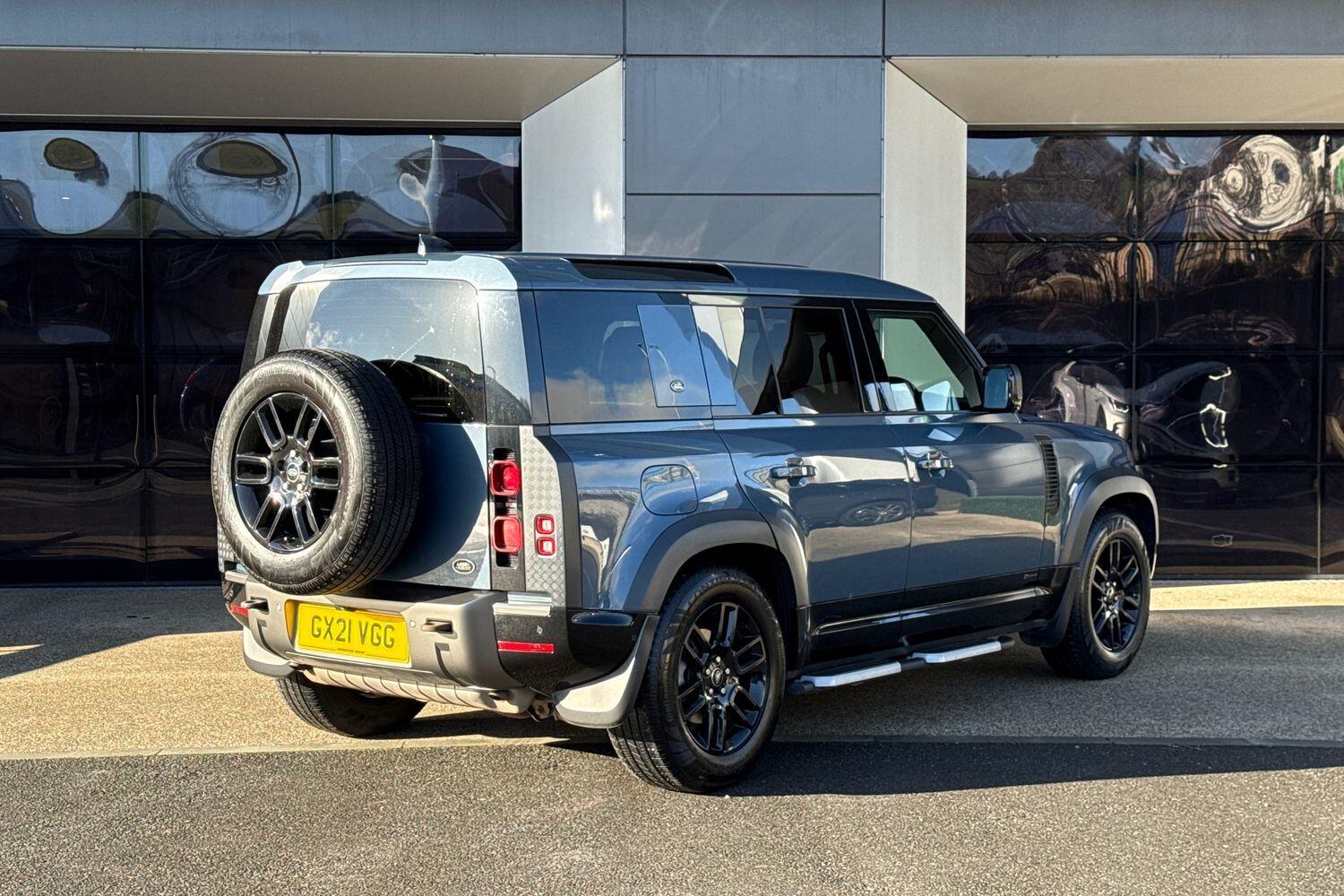 Used Land Rover Defender 2021 for sale - 77440882: Photo 7