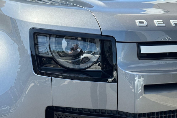 Used Land Rover Defender 90 2024 for sale - 75720791: Photo 24