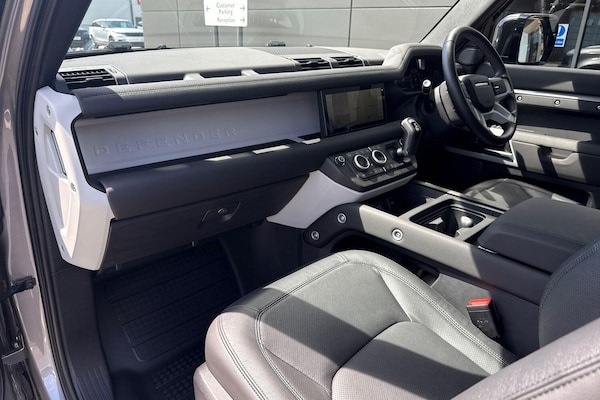 Used Land Rover Defender 90 2024 for sale - 75720791: Photo 36