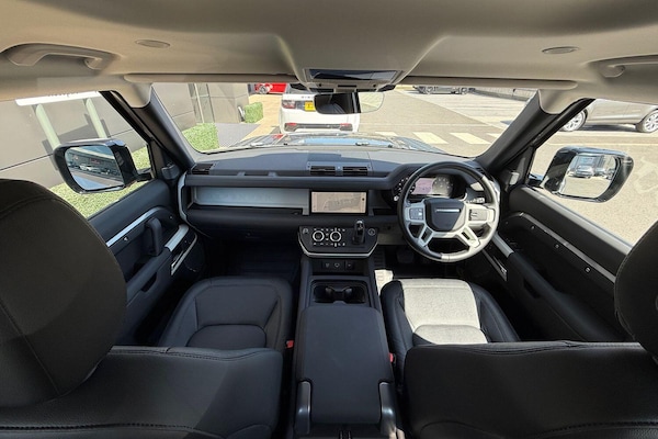 Used Land Rover Defender 90 2024 for sale - 75720791: Photo 3