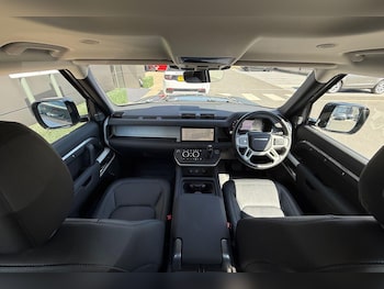 Used Land Rover Defender 90 2024 for sale - 75720791: Photo