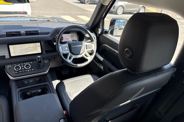 Used Land Rover Defender 90 2024 for sale - 75720791: Photo 41