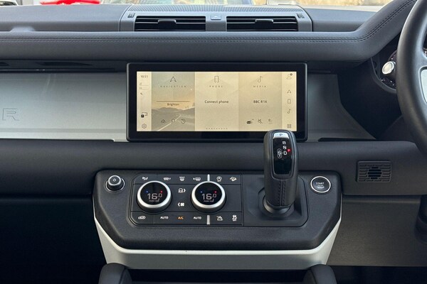 Used Land Rover Defender 90 2024 for sale - 75720791: Photo 45