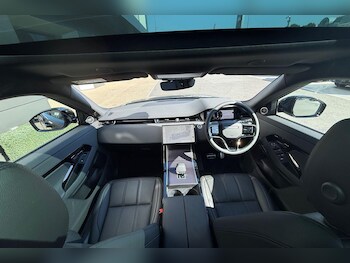 Used Land Rover Range Rover Evoque 2025 for sale - 77215064: Photo