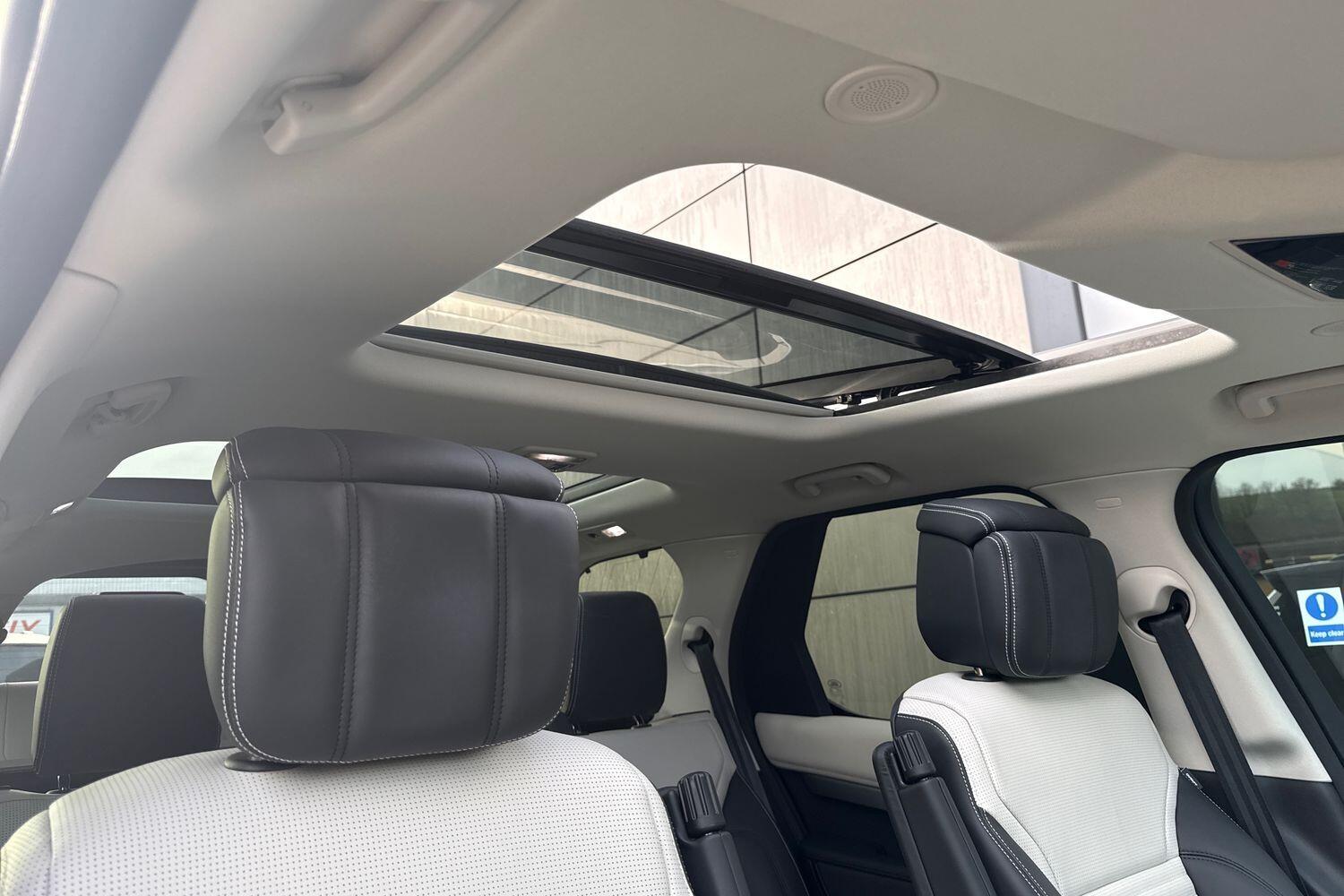 Used Land Rover Discovery 2025 for sale - 76742983: Photo 10