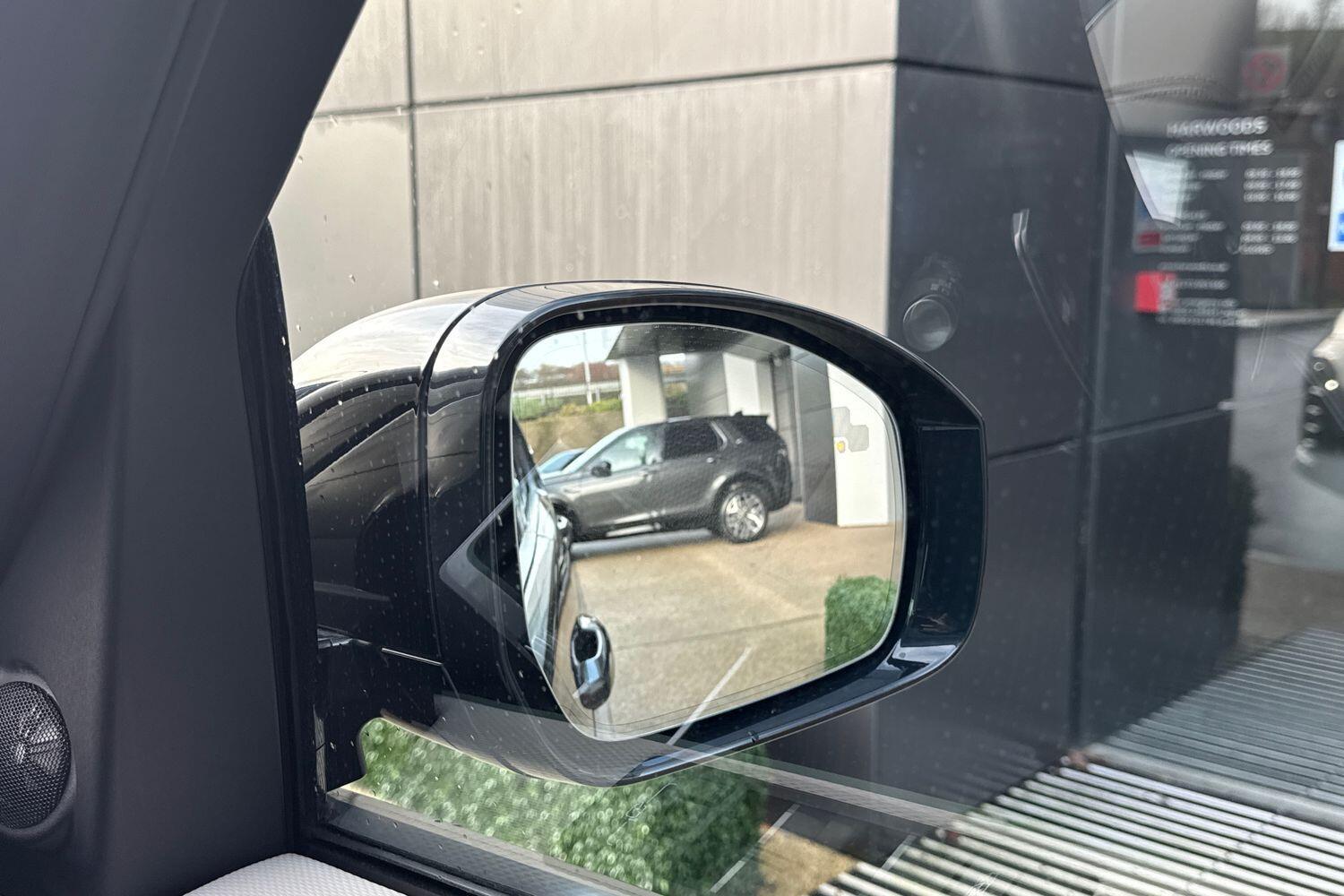 Used Land Rover Discovery 2025 for sale - 76742983: Photo 13