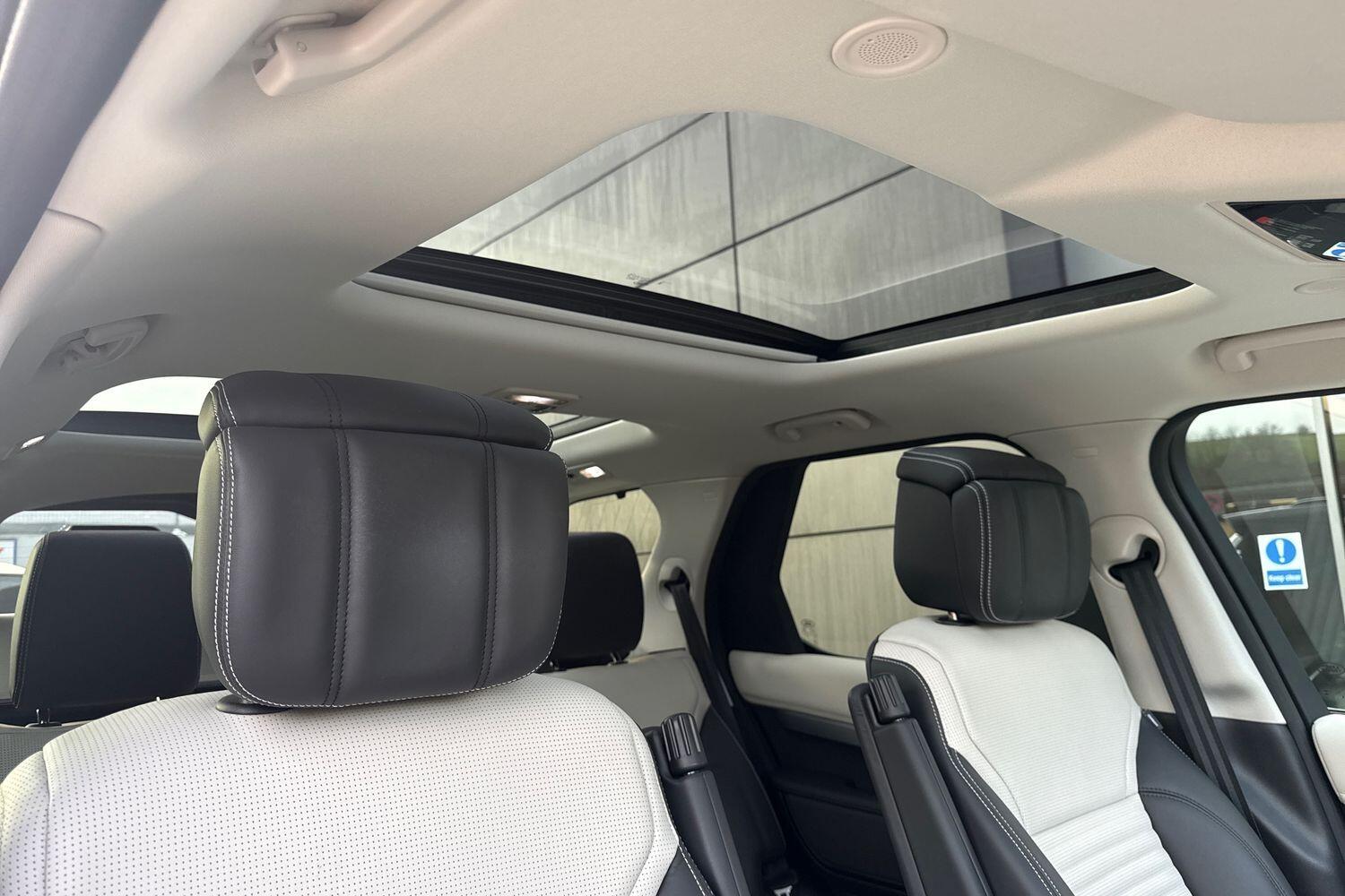 Used Land Rover Discovery 2025 for sale - 76742983: Photo 9