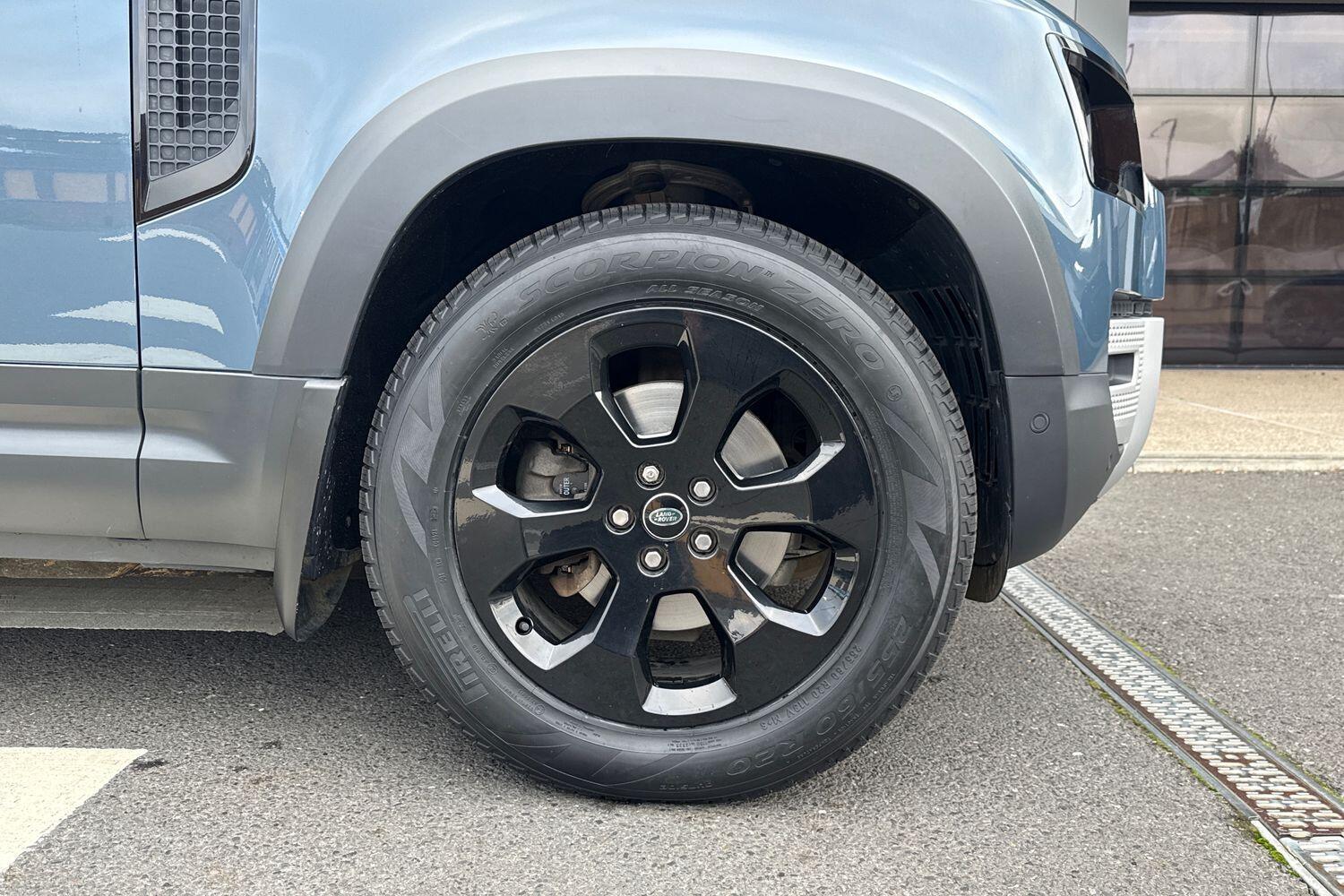 Used Land Rover Defender 110 2021 for sale - 76260284: Photo 17