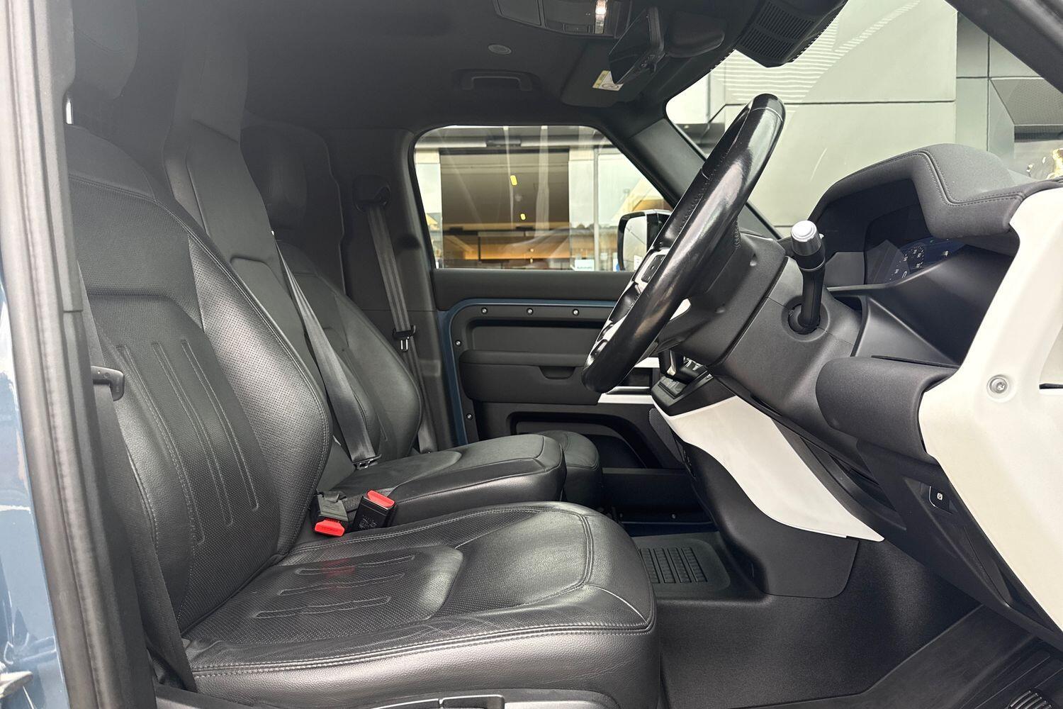 Used Land Rover Defender 110 2021 for sale - 76260284: Photo 19