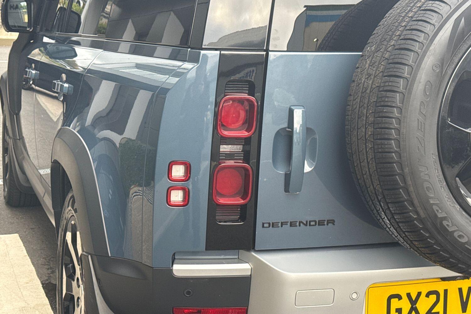 Used Land Rover Defender 110 2021 for sale - 76260284: Photo 26