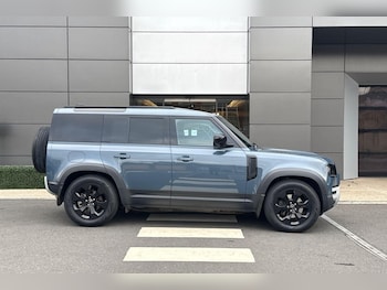 Used Land Rover Defender 110 2021 for sale - 76260284: Photo 2
