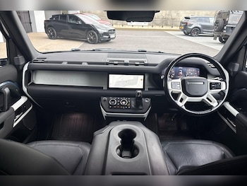 Used Land Rover Defender 110 2021 for sale - 76260284: Photo 3