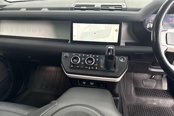 Used Land Rover Defender 110 2021 for sale - 76260284: Photo 43