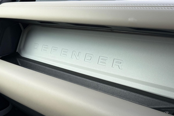 Used Land Rover Defender 110 2021 for sale - 75670768: Photo 32