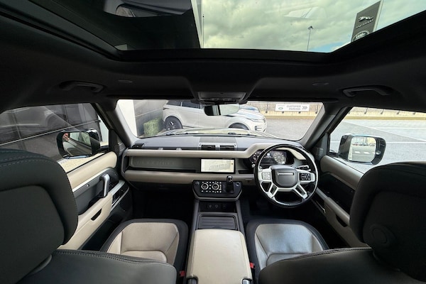 Used Land Rover Defender 110 2021 for sale - 75670768: Photo 3